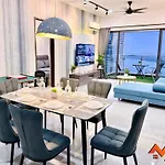 Full Sea View Country Garden Danga Bay 11-13Pax