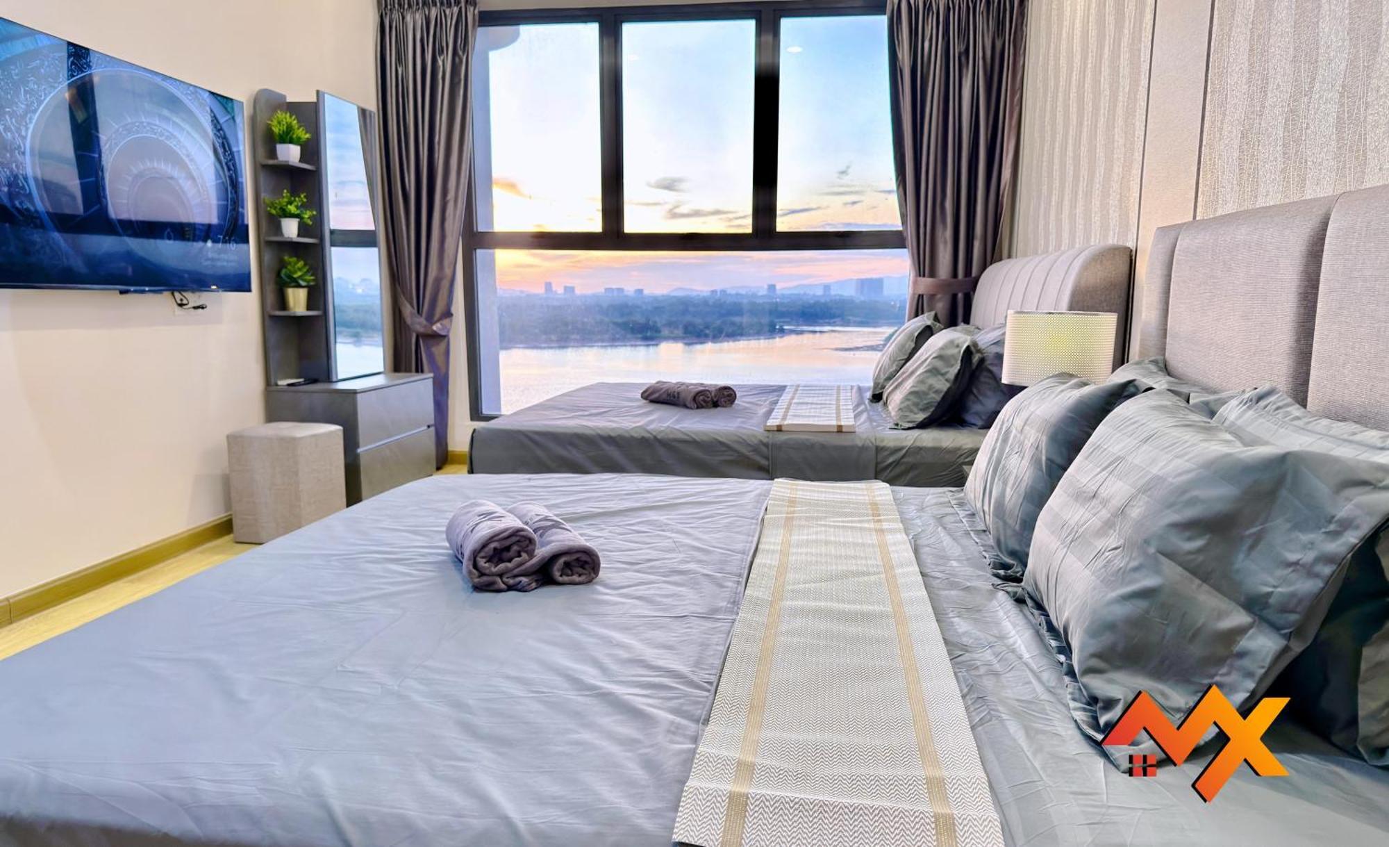 Pangsapuri Full Sea View Country Garden Danga Bay 11-13pax Johor Bahru