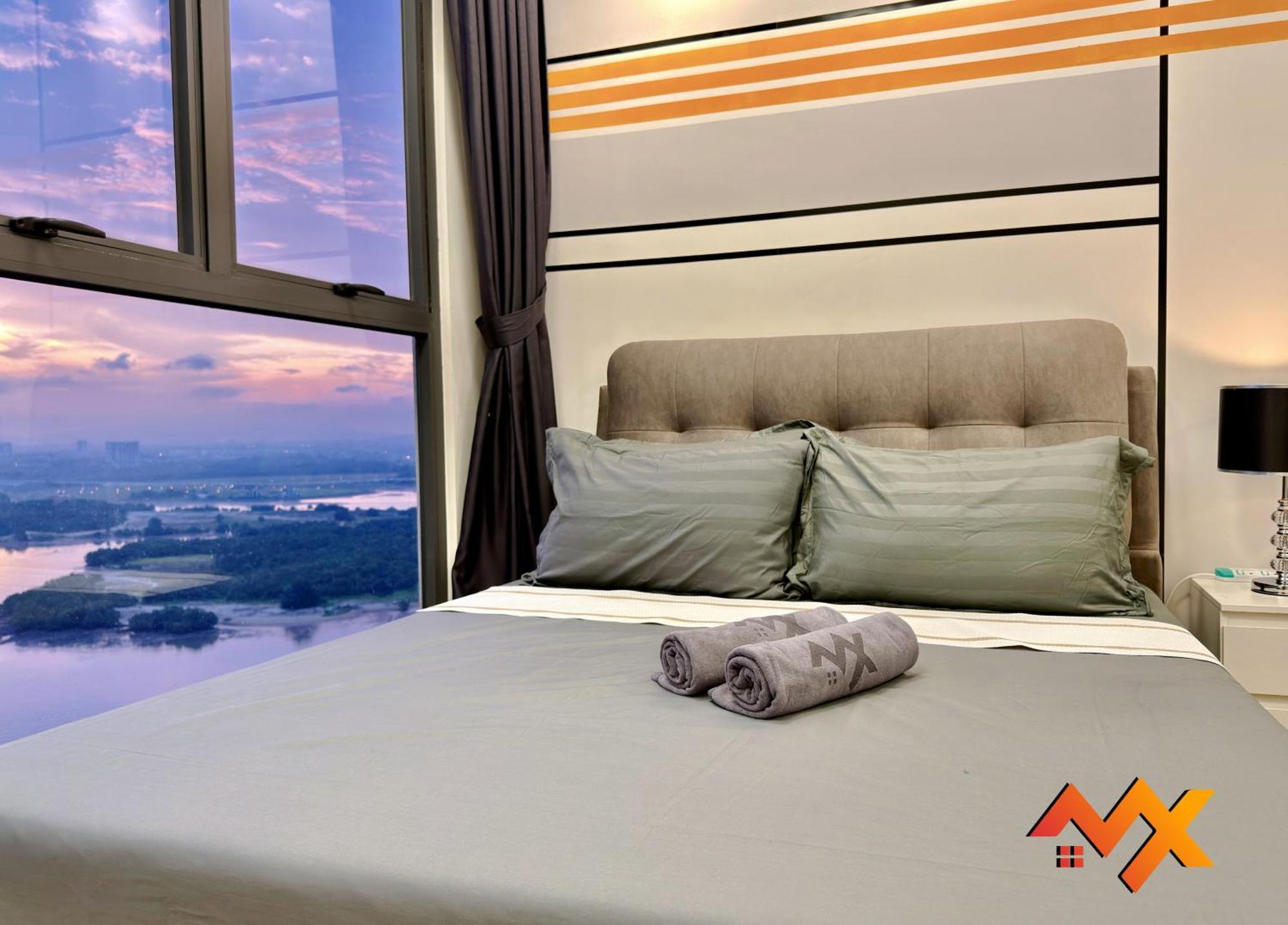 Full Sea View Country Garden Danga Bay 11-13pax Pangsapuri *